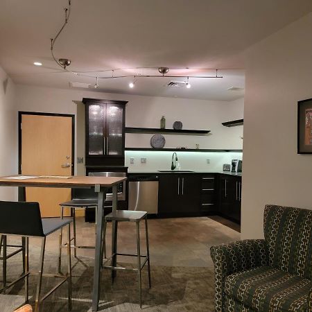 Suites At 118 بلومنقتون المظهر الخارجي الصورة