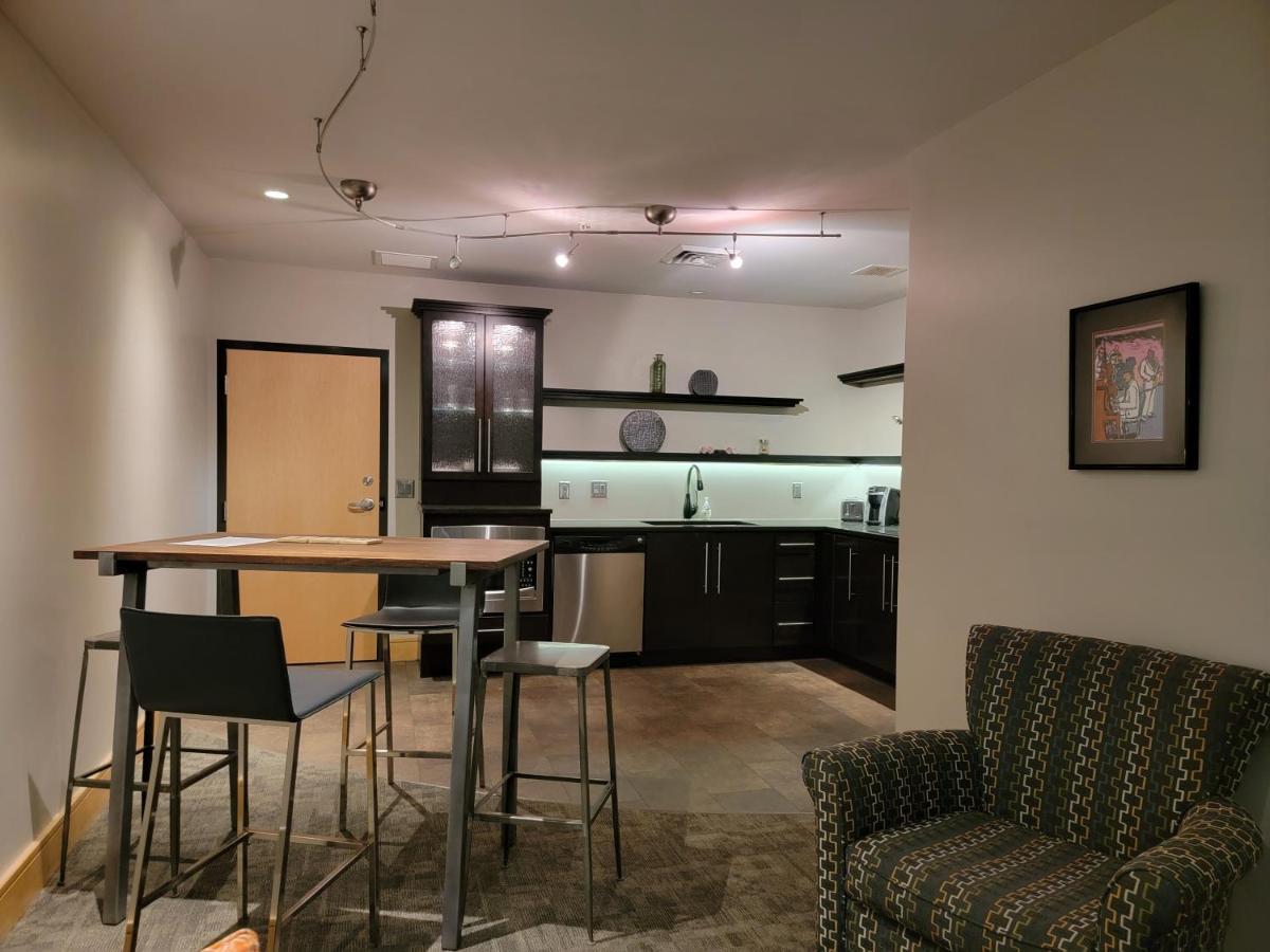 Suites At 118 بلومنقتون المظهر الخارجي الصورة